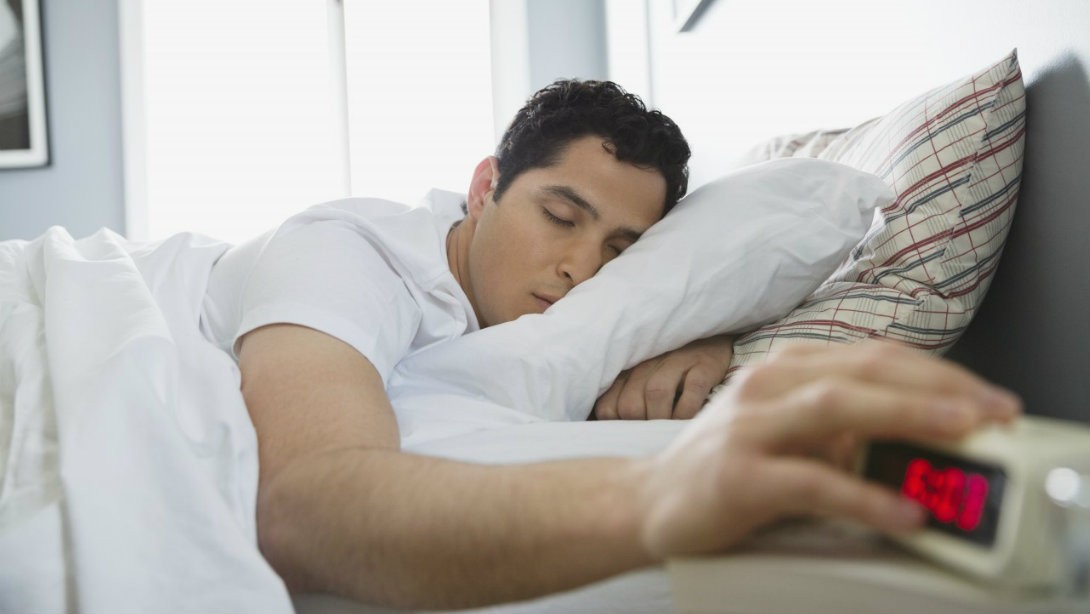أوقات النوم المثالية للإستيقاظ نشيطًا مبكرًا