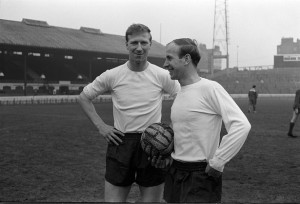 Bobby Charlton (R) and Jack Charlton