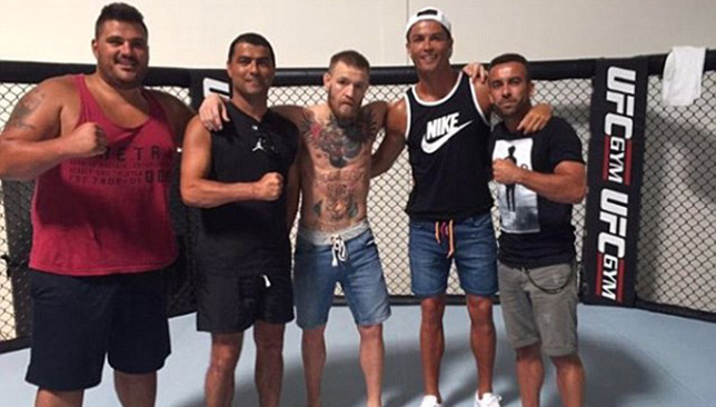 37F9BF3B00000578-3774801-Regufe_was_among_the_Ronaldo_team_which_visited_Conor_McGregor_c-a-47_1473178027881