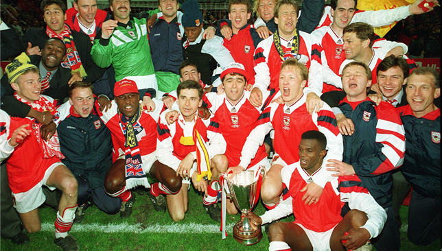 آرسنال يتوج بلقب كأس الكؤوس الأوروبية عام 1994