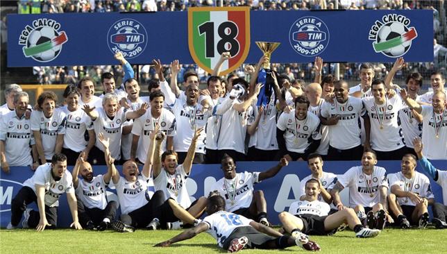 إنتر ميلان الإيطالي يتوج بلقب الدوري الإيطالي في عام 2010