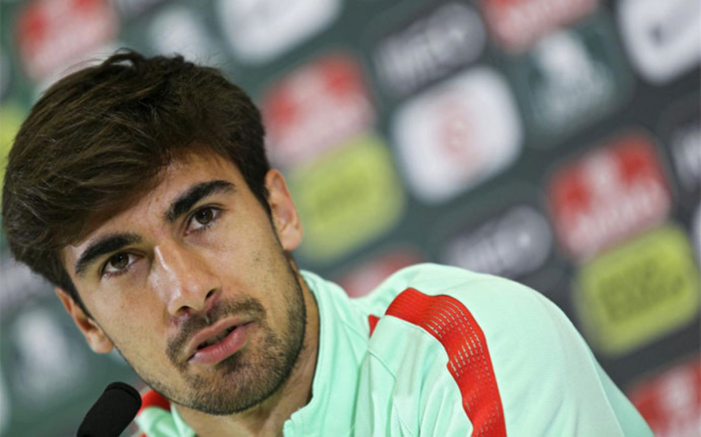gomes-signing-benefit-afp-1469265425435