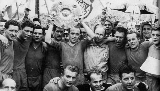 شالكه يحقق لقب الدوري الألماني في عام 1958
