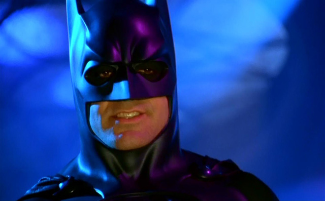 جورج كولوني مرتدياً زي باتمان
