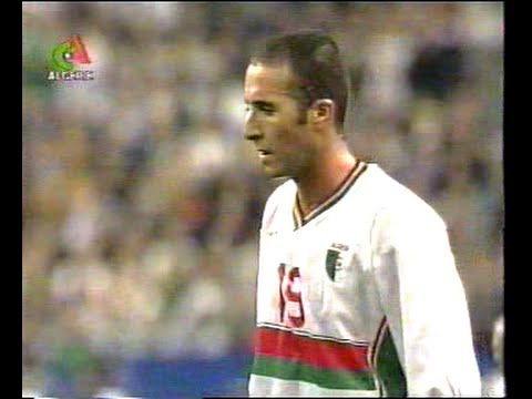 21541-جمال-بلماضي-لاعب-منتخب-الجزائر