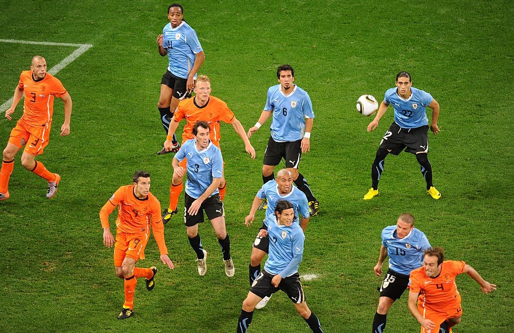 Netherlands' defender John Heitinga (3),